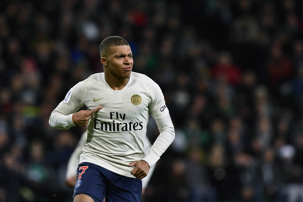 超轻薄手机大家不买账：iPhone Air贬值率史上最高